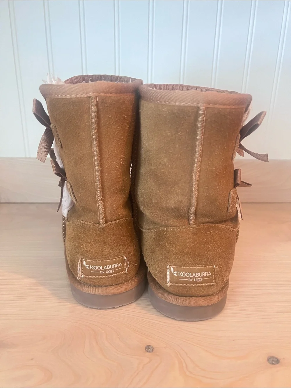 Koolaburra Ugg Bow Suede Boots - sz 4
